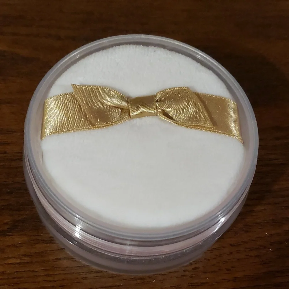 Beautiful Body Powder - Picture 3 of 5